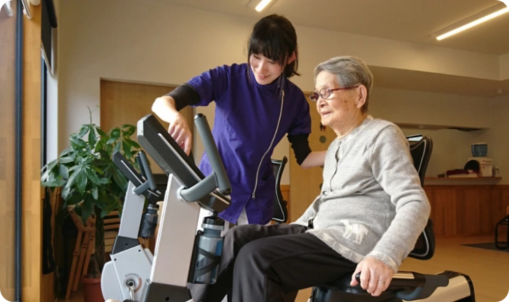 様々なトレーニング・マッサージを行います。